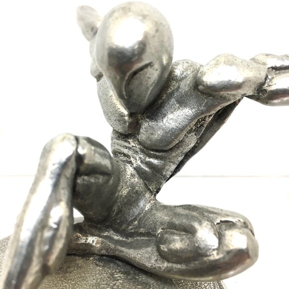 Jac Zagoory Designs Atlas Pewter Sculpture Pen Holder - Picture 3 of 15